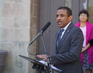 ssSTATE63 Philadelphia schools superintendent Dr. Tony Watlington speaks at the press conference. (Sam Searles/WHYY)