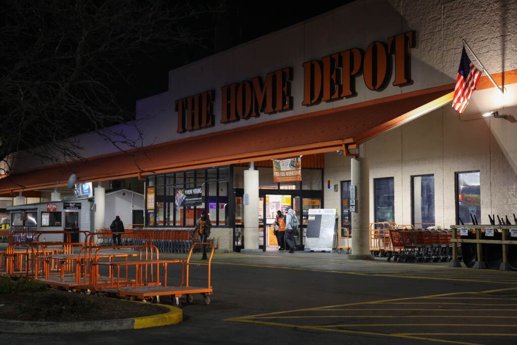 Home Depot workers in Philadelphia vote on whether to unionize : NPR