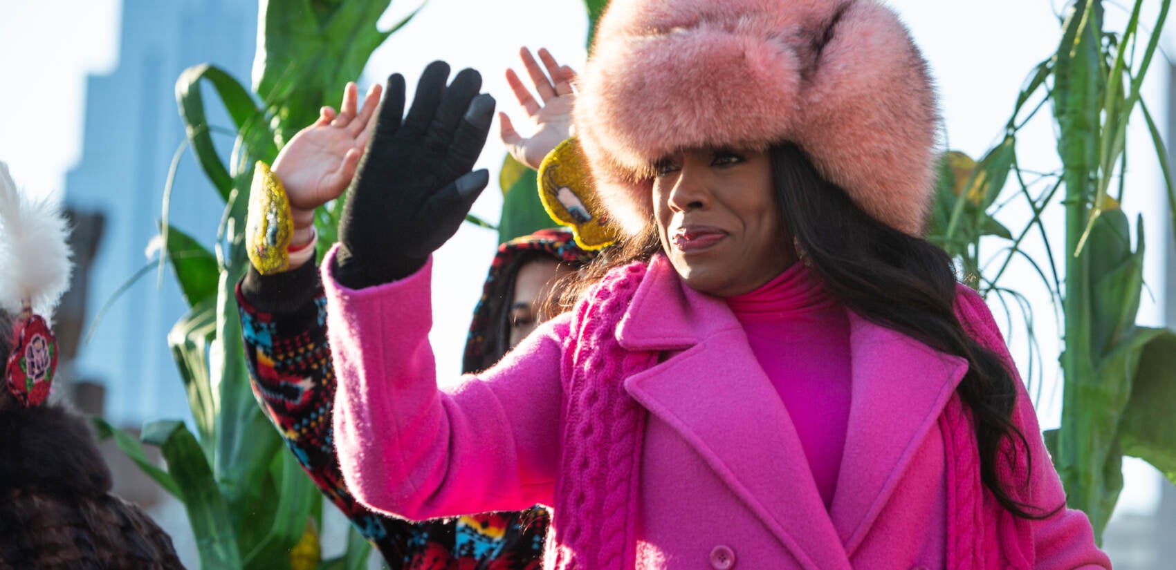 2022 24 011 – e cohen – Thanksgiving day parade-3237 “Abbot Elementary” tv star Sheryl Lee Ralph waves at fans from a float at the 103rd Philadelphia Thanksgiving Day Parade. (Emily Cohen for WHYY)