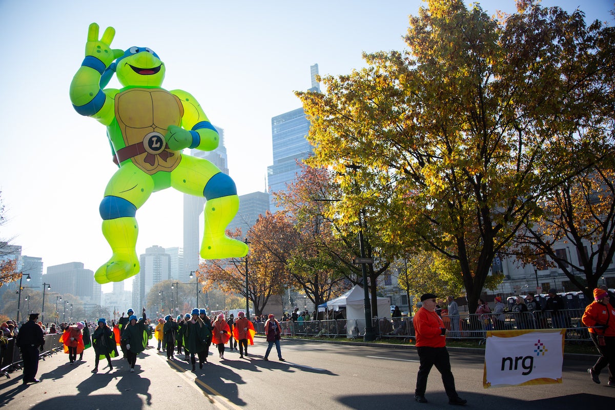 Leonardo from the Teenage Mutant Ninja Turtles makes a balloon appearance at the 103rd Philadelphia Thanksgiving Day Parade. (Emily Cohen for WHYY)