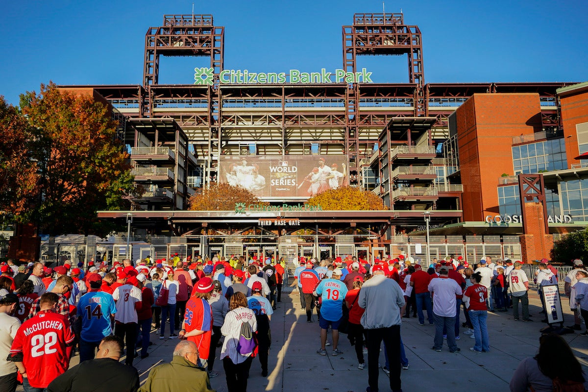 2022 World Series: Game 3 between Phillies-Astros postponed due to  inclement weather