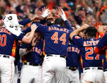 Astros burst ahead, beat Phillies 5-2, tie World Series 1-1