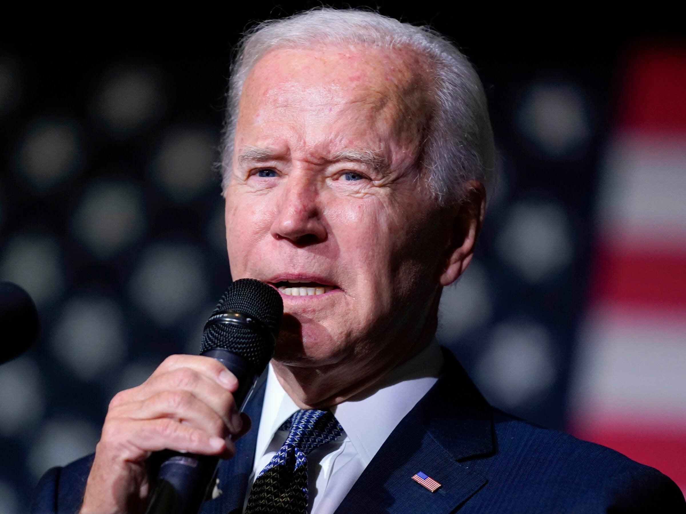 with-student-loan-relief-tied-up-in-court-biden-extends-repayment