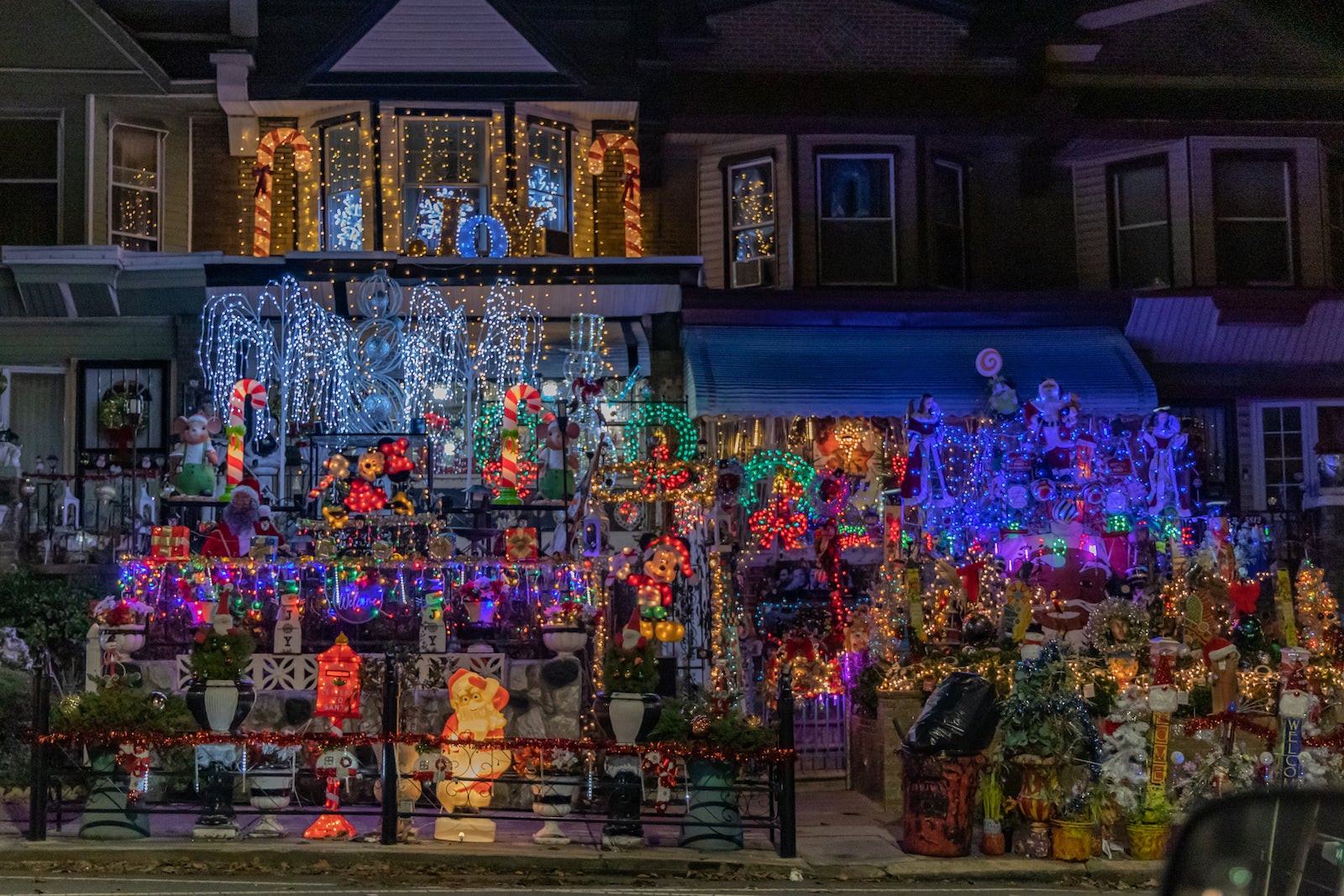 Photos Philly houses go all out with holiday decorations WHYY