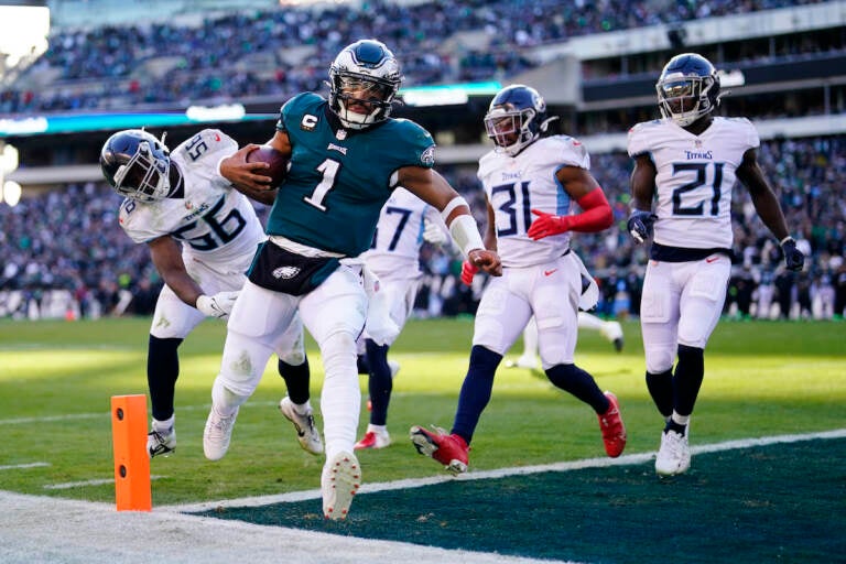 Hurts has 3 TD passes plus TD run, Eagles beat Titans 35-10 - WHYY