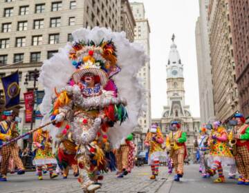 A troupe performs during the 2022 Mummers Parade. (Michael Reeves for Billy Penn)