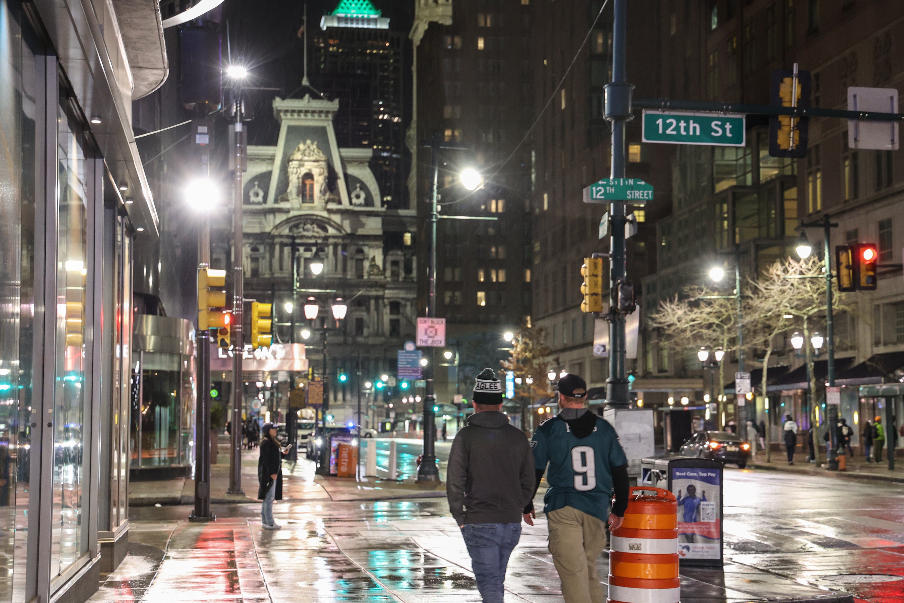 Eagles fans head home disappointed after tough Super Bowl loss - WHYY