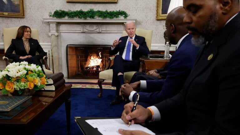 Members of the Congressional Black Caucus meet with President Biden and Vice President Harris in the Oval Office