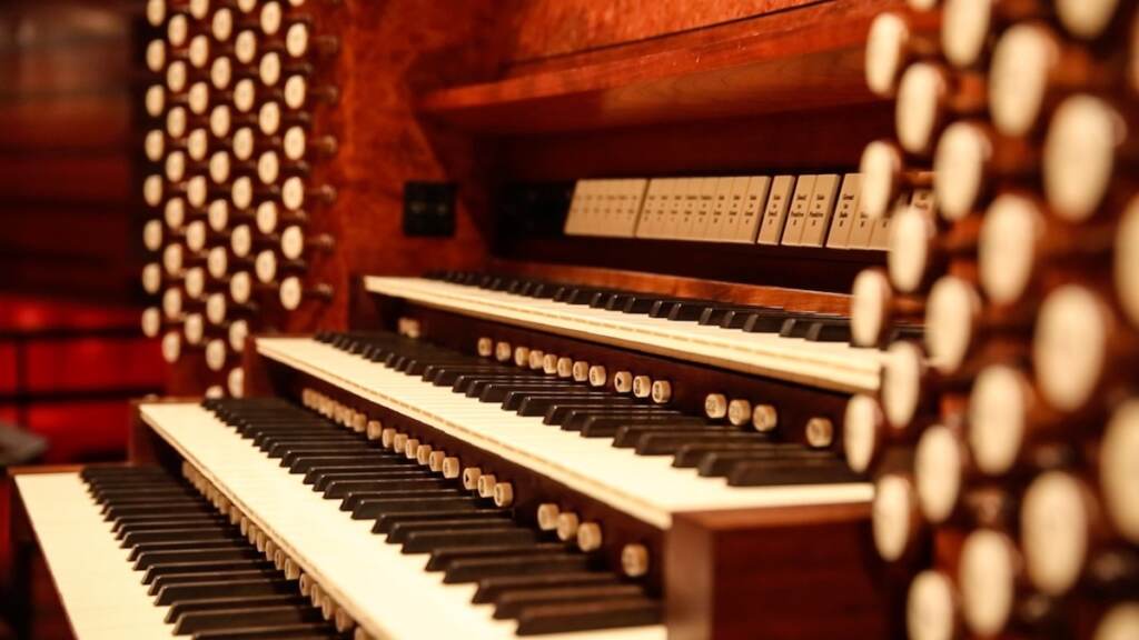 An up-close shot of an organ.