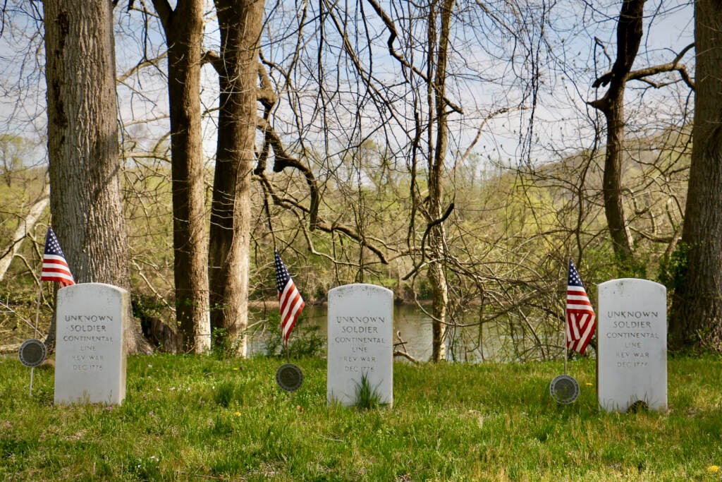 Stones mark the graves of Unknown Soldiers from the Revolutionary War.