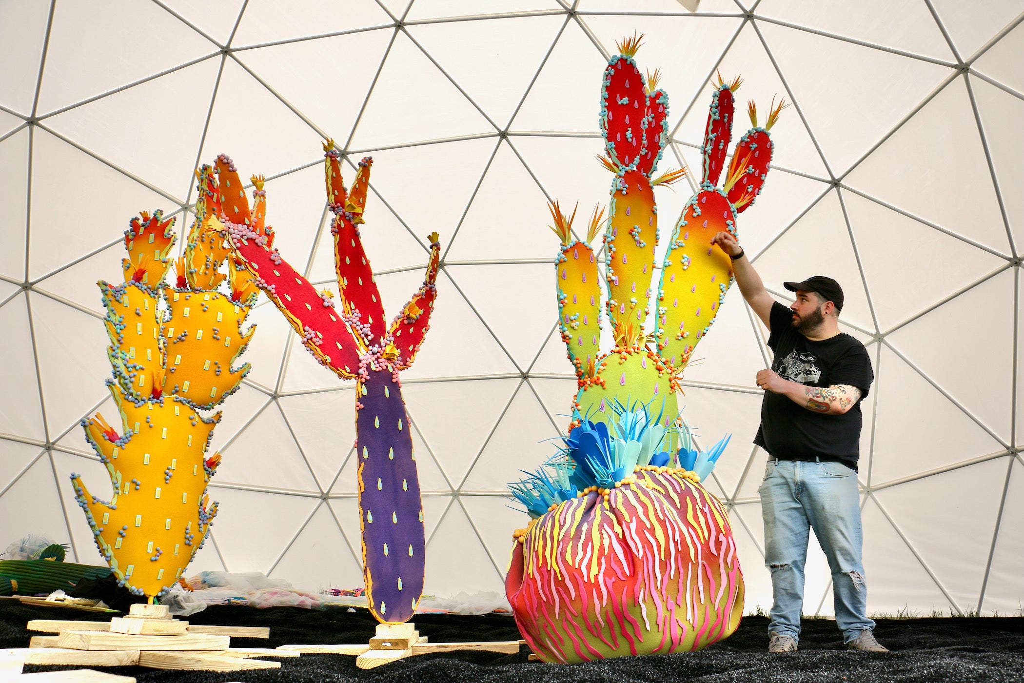 Foam Sculptures: Why Artists Prefer Foam for Large Installations