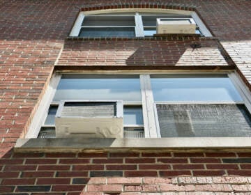 Window air conditioning units