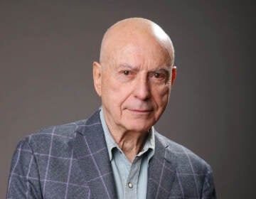 Headshot of Alan Arkin