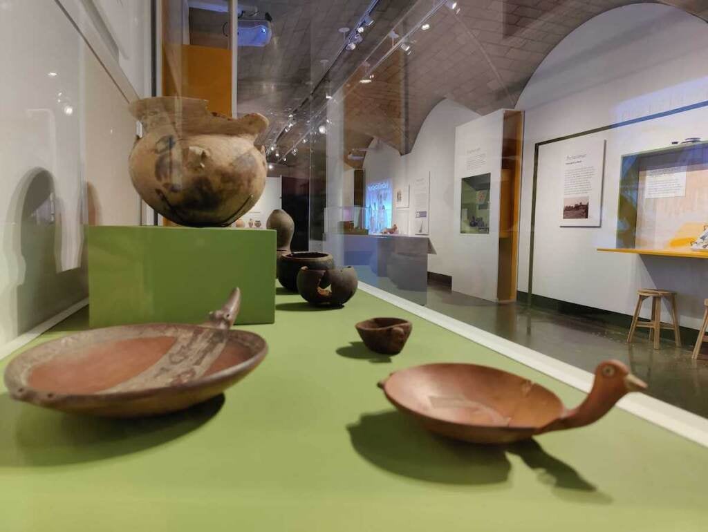 A view of different bowls and other utensils.