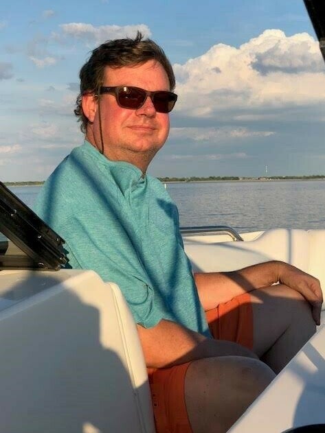 When Wade Goodwyn wasn't working, he had four loves --- his family, playing golf, riding motorcycles and spending time on his boat.