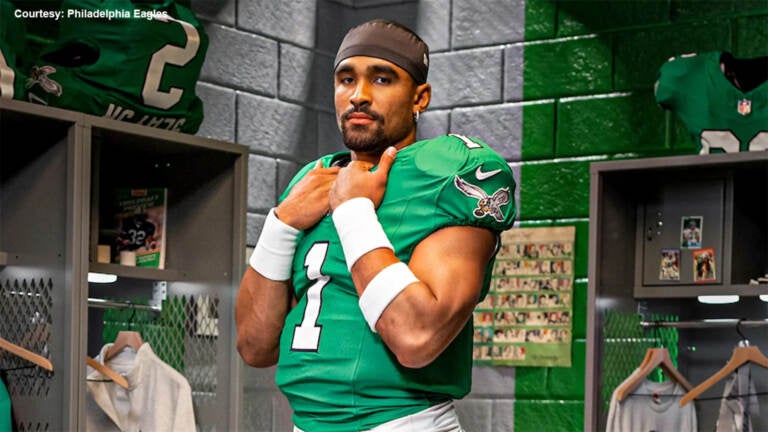 Eagles reveal Kelly green throwback uniforms