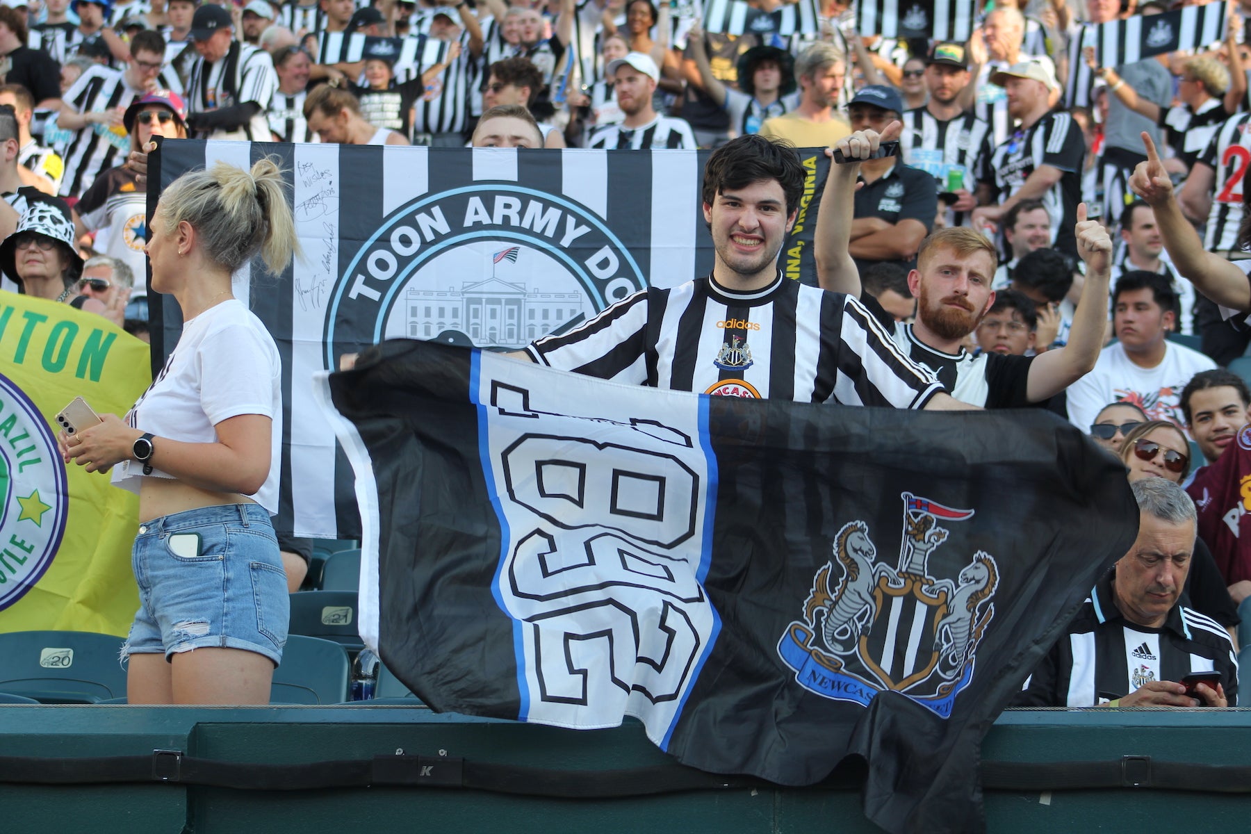 Newcastle United Supporter' Women's T-Shirt