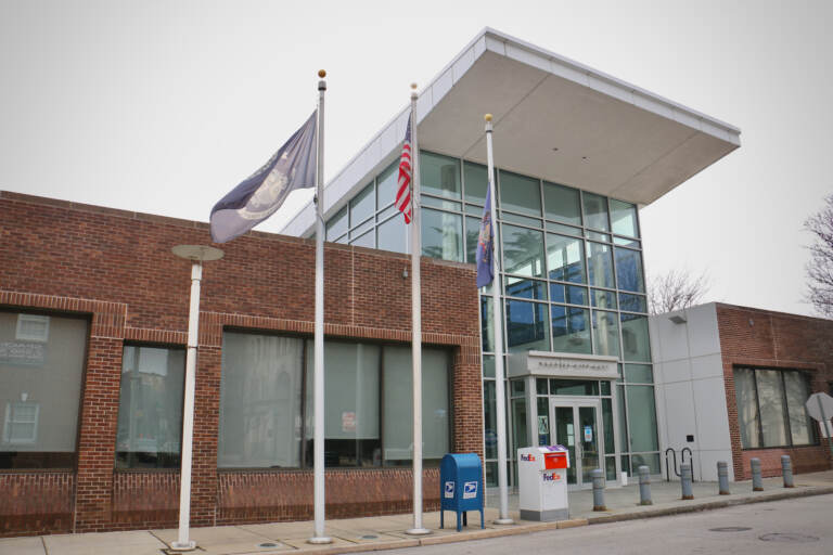 Chester City Hall at East 4th Street and Avenue of the States. (Emma Lee/WHYY)