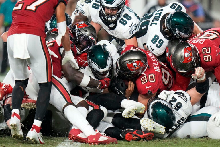 The Philadelphia Eagles' 'tush push' is becoming the NFL's most unstoppable  play - WHYY