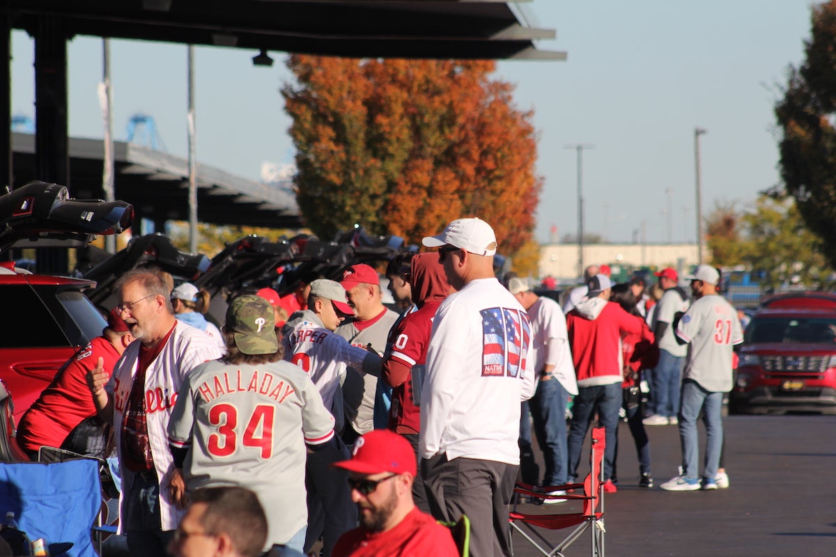 Photo essay: Fans celebrate as Phillies advance to NLCS - WHYY