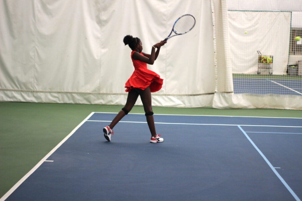 Taelyn Gray playing tennis