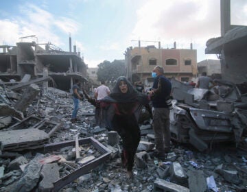 Palestinians flee Israeli bombardment of Rafah