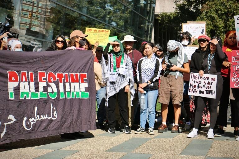 Supporters of Palestine gather outside WHYY on North Sixth Street for a rally and march. (Emma Lee/WHYY)