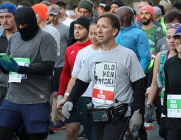 019A0329 The 30th AACR Philadelphia Marathon saw thousands of people pack the Benjamin Franklin Parkway on Sunday to pursue the 26.2 mile journey in front of them.