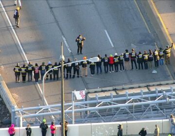 Chopper 6 video of protest on Schuylkill Expressway in Center City (6abc)