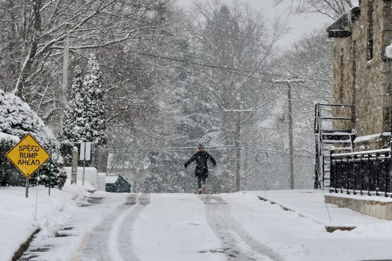 Heavy, wet snow falls on Moorestown, N.J.