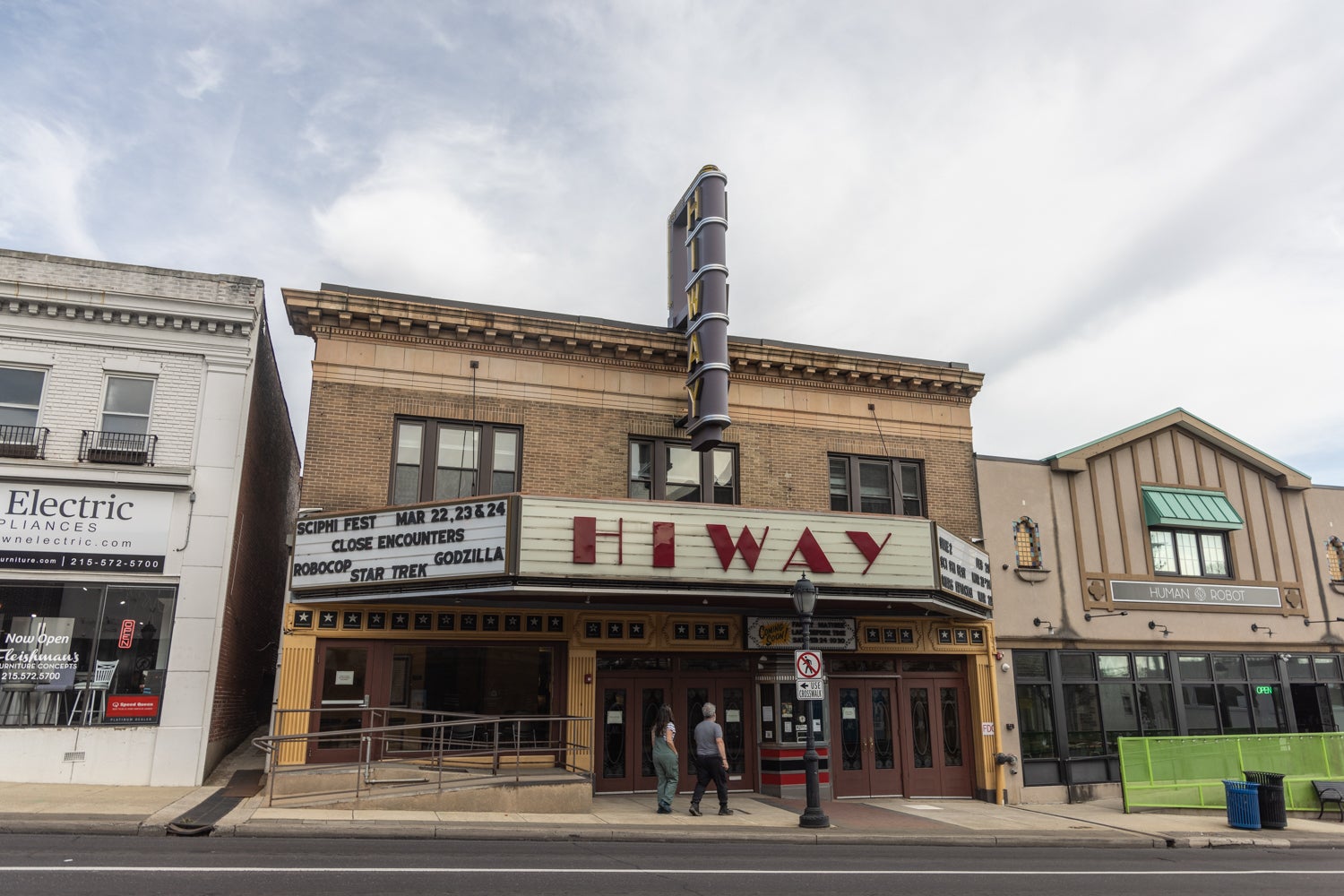 How ‘Barbenheimer,’ loyal members saved small Pa., N.J. movie theaters