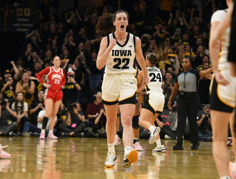 Caitlin Clark makes 2 free throws to break Pete Maravich's NCAA Division I  scoring record - WHYY