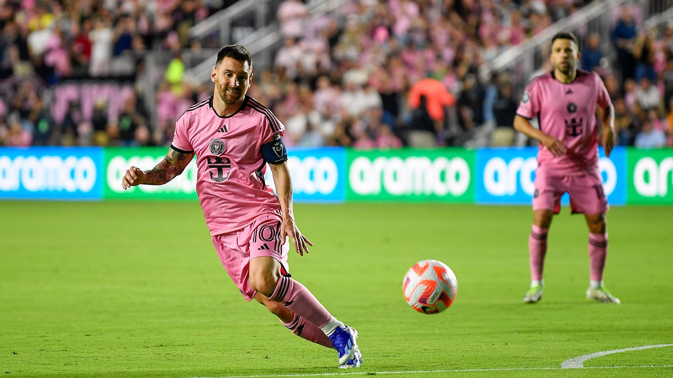 Lionel Messi out of Argentina-El Salvador match in Philly due to muscle injury - WHYY