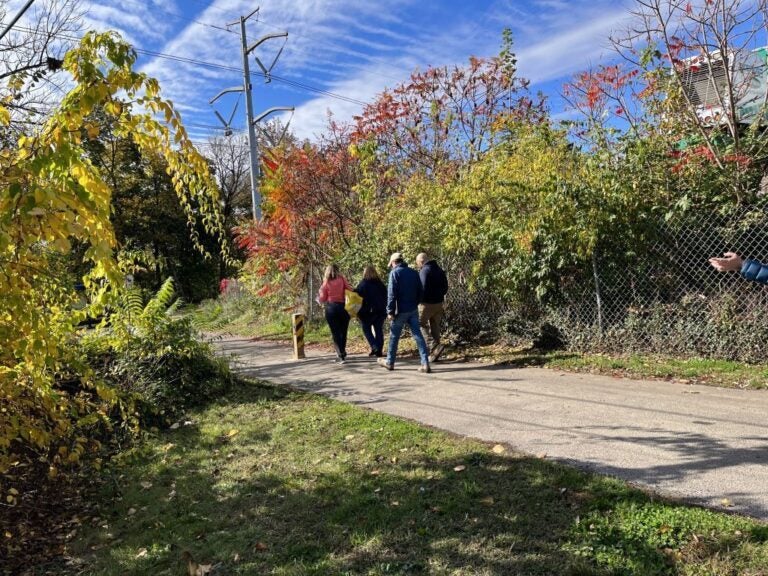 Schuylkill River Trail on the Haws Avenue trailhead