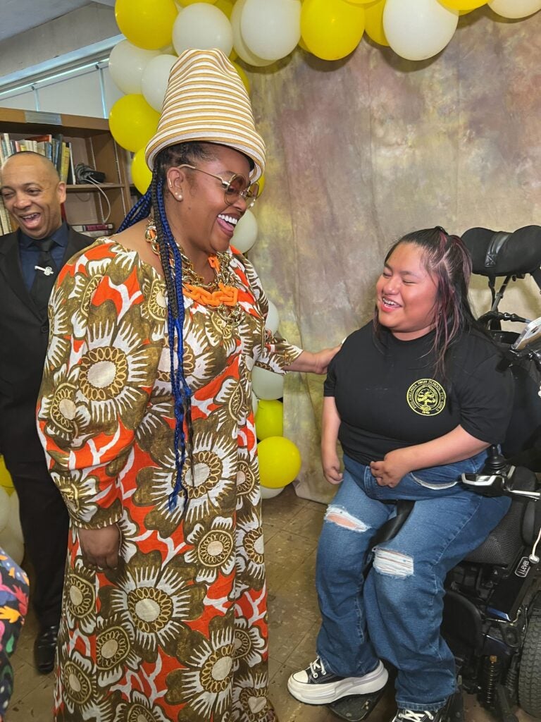 Jill Scott with a student