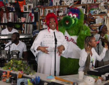 Tierra Whack and her band with the Phanatic