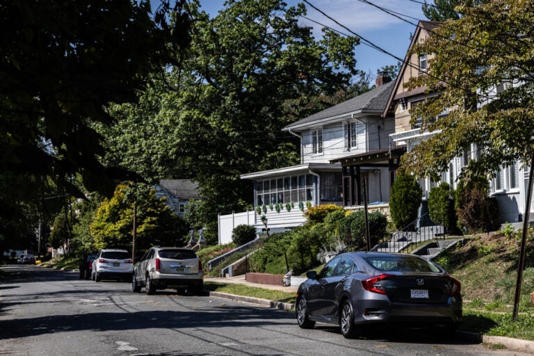 Residential block in Trenton with several houses