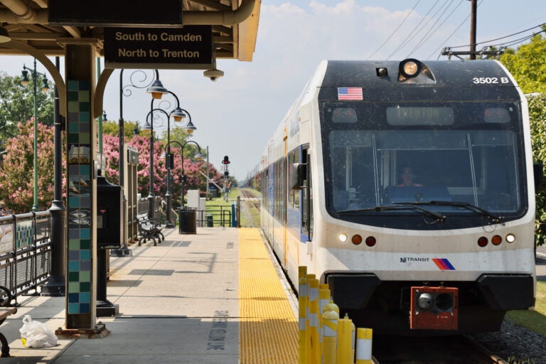 2024 08 26-e lee-riverton nj-river line police funding camden to trenton the NJ Transit River Line as seen from the platform