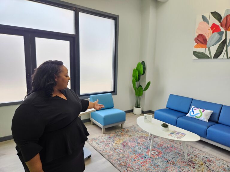 Philadelphia now has a mental health walk-in clinic - WHYY