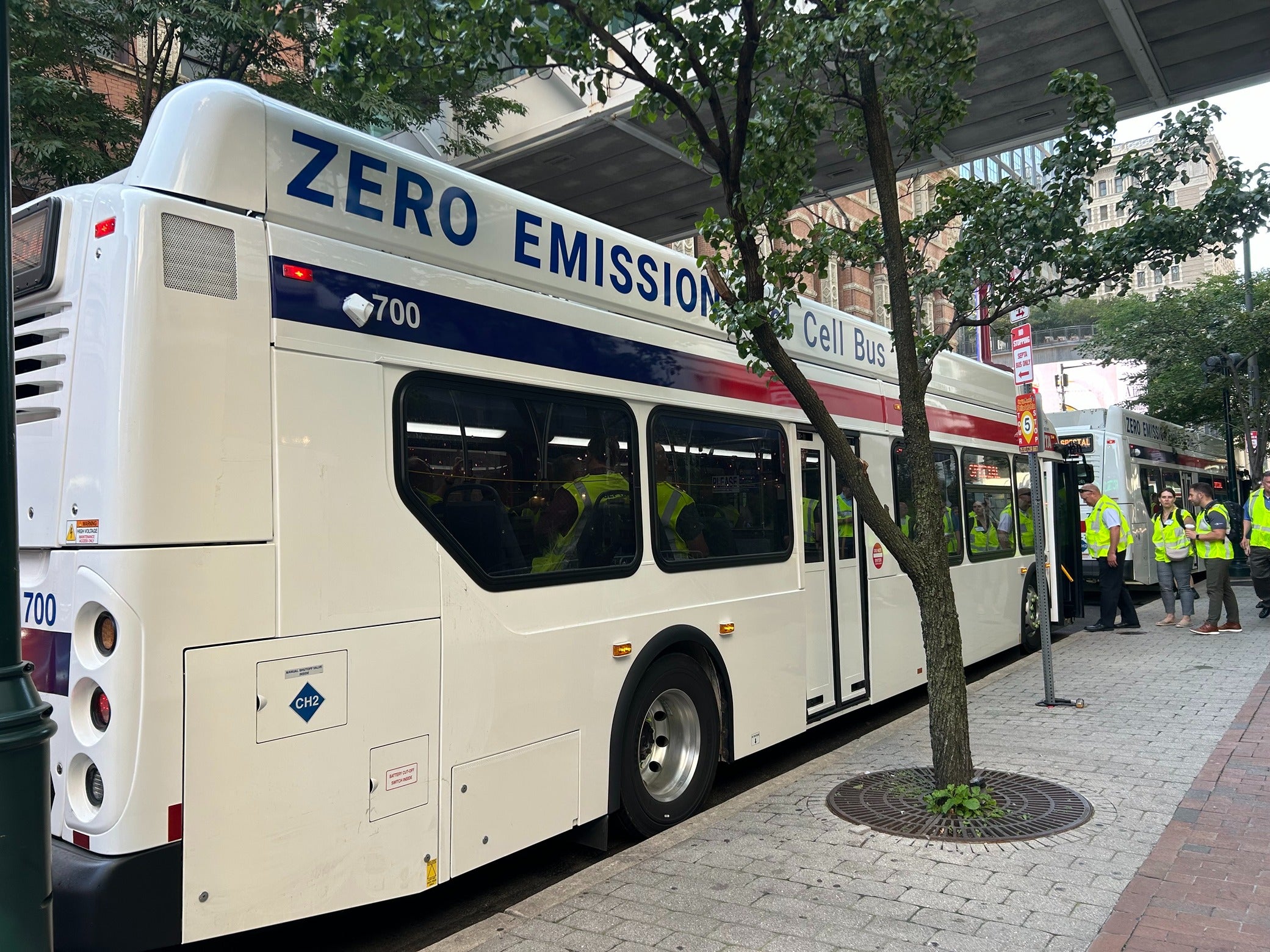 SEPTA's Hydrogen Fuel Cell Bus Pilot Program in Philadelphia