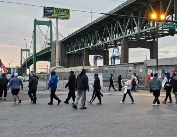 dock workers on strike