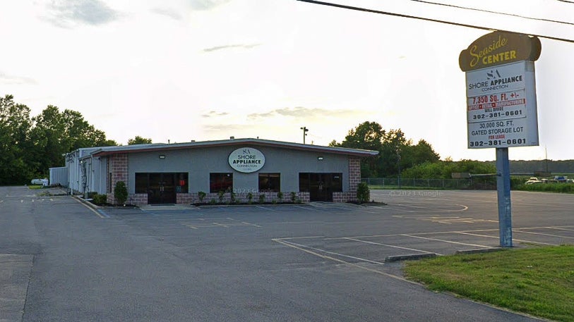 retail store with an empty parking lot