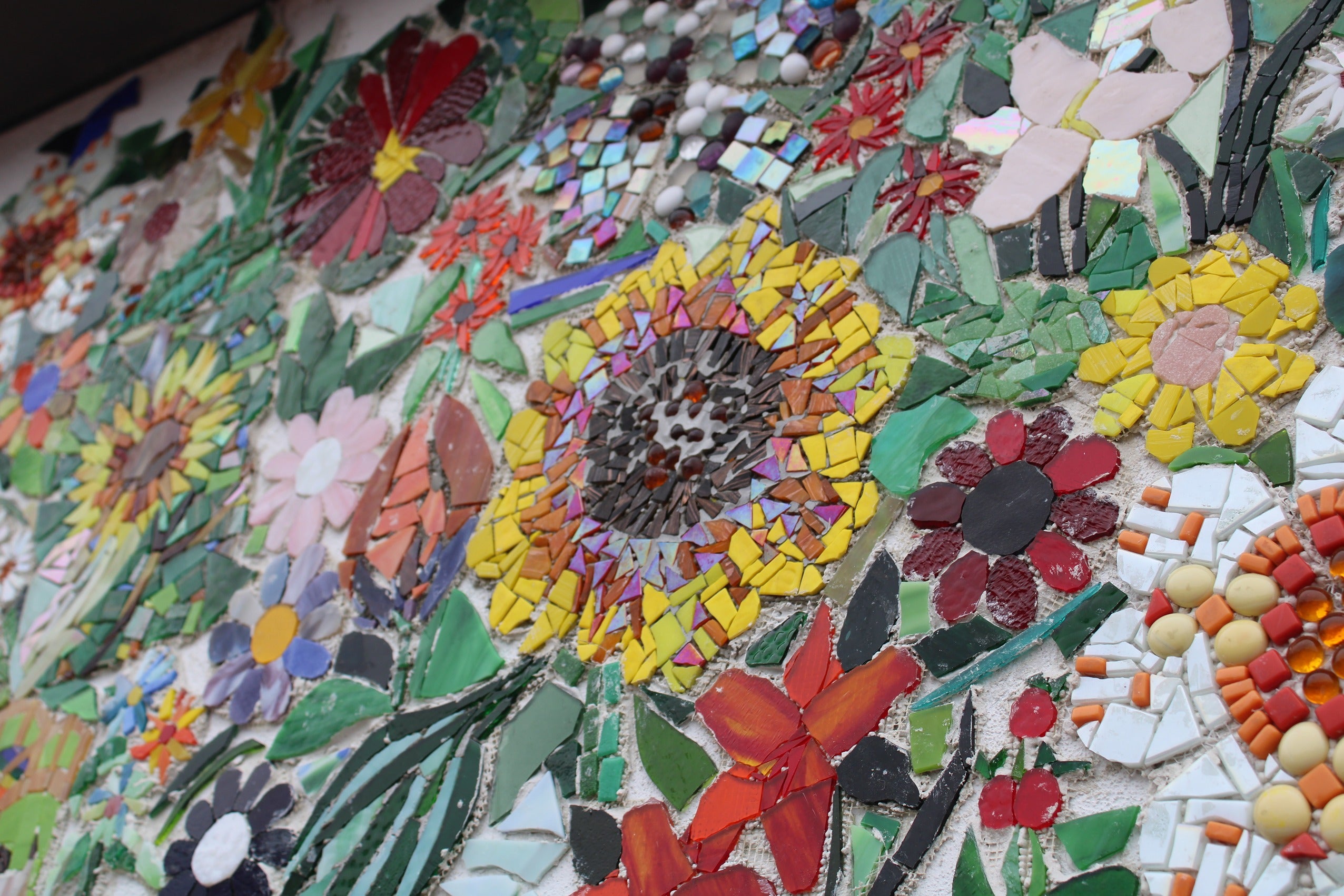 Mosaic mural features Lansdale, Pa. history - WHYY