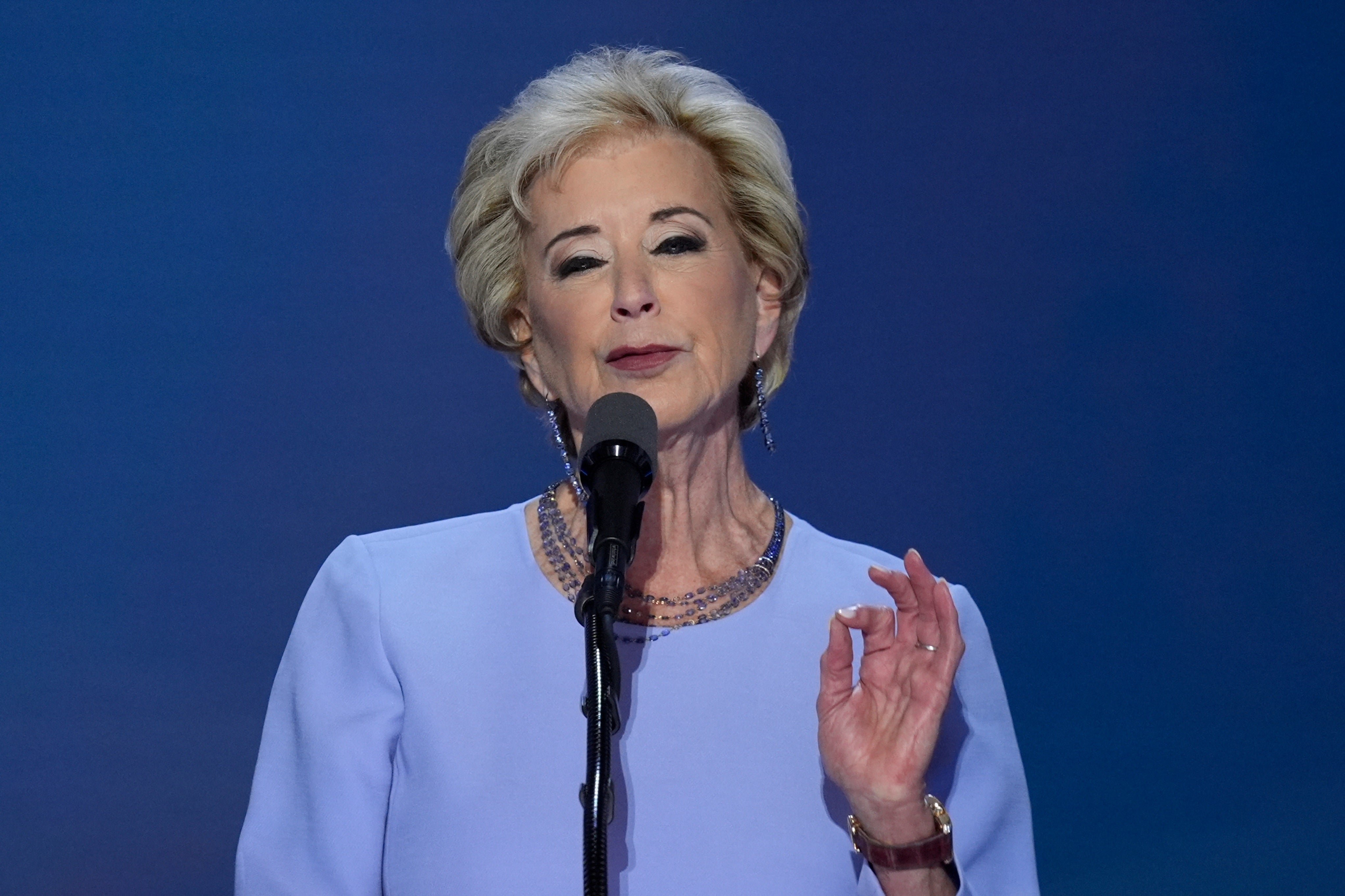 Linda Mcmahon'S Bold Move: A National Conversation On Education - 3e8vno5