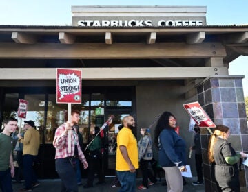 Starbucks workers picketing