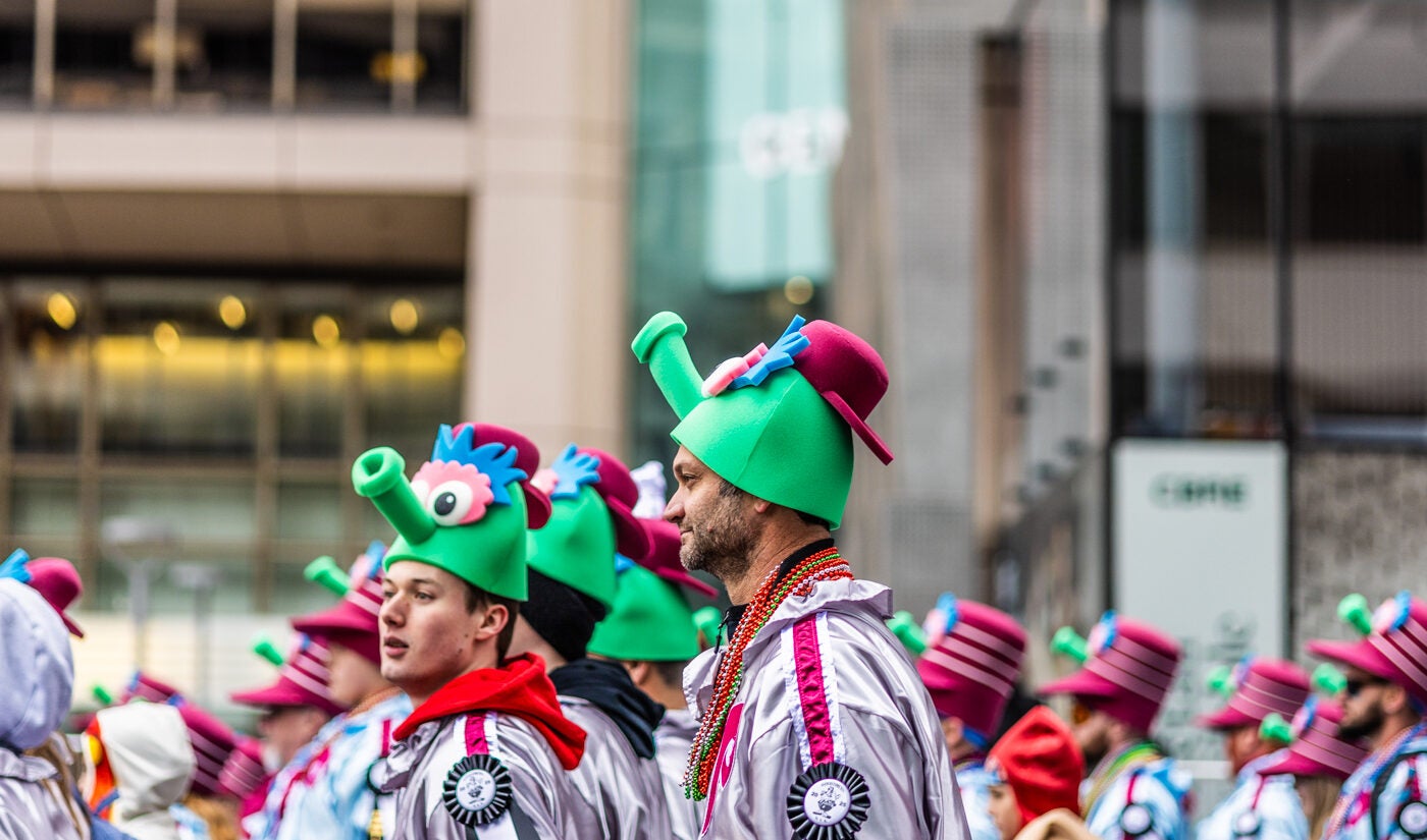 Phillie Phanatics march toward City Hall