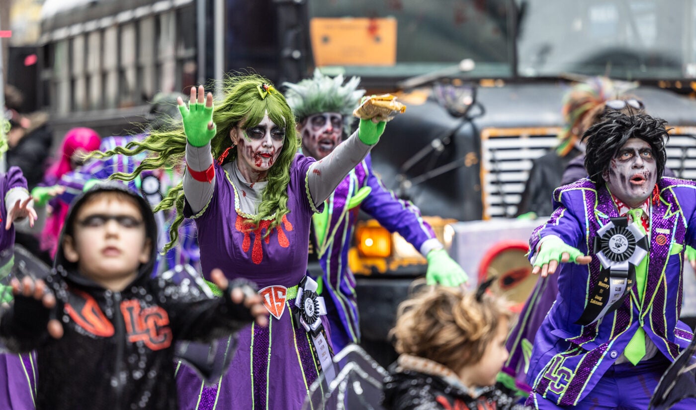 Mummers Parade club performs