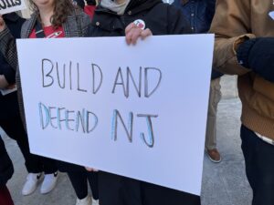 Build and Defend pledge sign