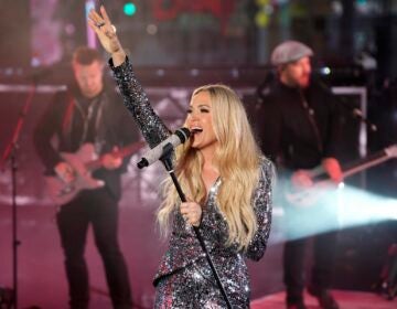 Carrie Underwood performs