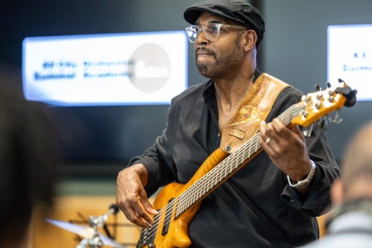 Gerald Veasley playing the bass